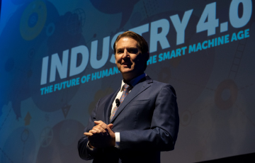 Dean Deryck J. van Rensburg at Industry 4.0 Event