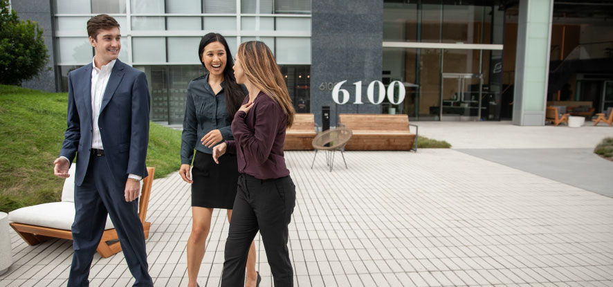 Alumni learning on campus