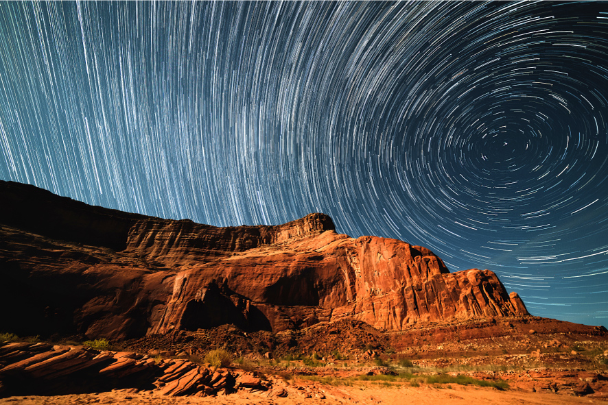 Timelapse in desert mountains