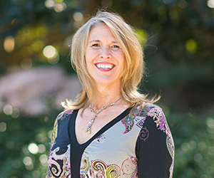 Lori Steele Contorer