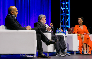 Steve Wozniak and Salim Ismail at 50th Anniversary Industry 4.0 Conference